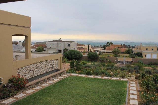 4 Bedroom Property for Sale in Myburgh Park Western Cape